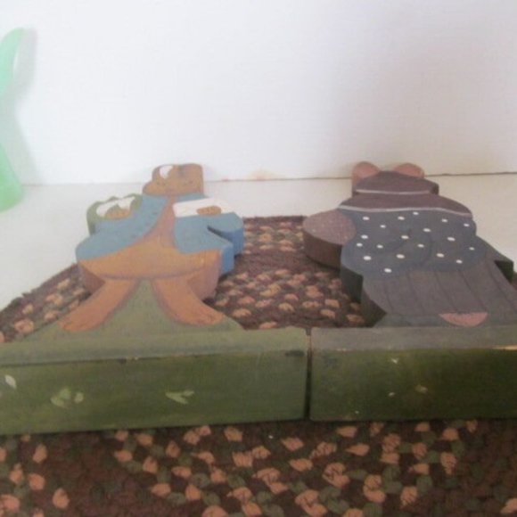 Easter Bunny Decor Rabbits 2 Hand Painted Bunnies Wooden primitive decor - Picture 5 of 5